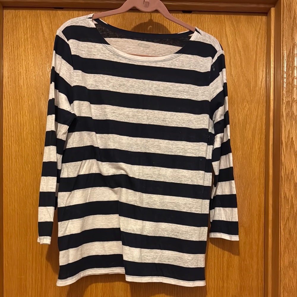 Old Navy Navy and White Striped Long Sleeve Tee size L